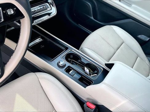 Used 2025 Lincoln Corsair Reserve w/ Jet Appearance Package FWD image 14