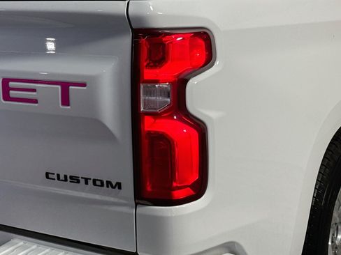 Used 2020 Chevrolet Silverado 1500 Custom w/ Rally Edition RWD image 34