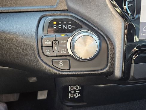 Used 2025 RAM 1500 Laramie image 20