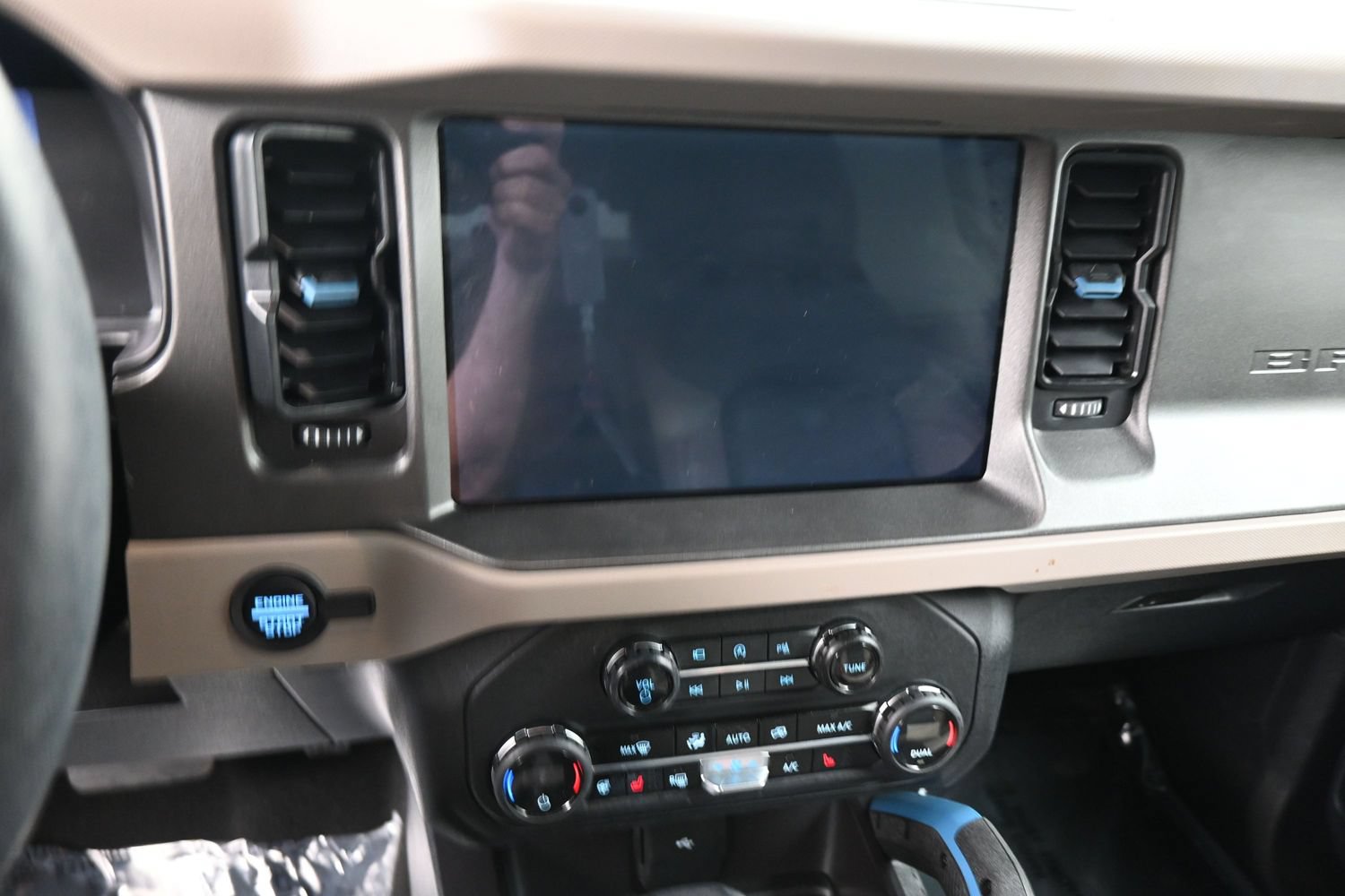 Used 2024 Ford Bronco Wildtrak AWD/4WD image 15