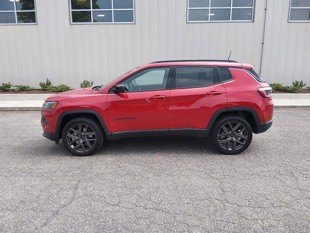 Certified 2026 Jeep Compass Latitude AWD/4WD image 6