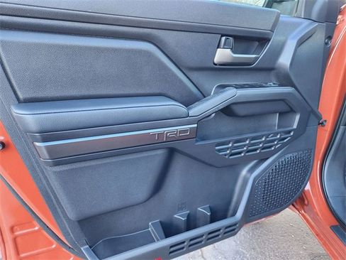 Used 2025 Toyota Tacoma TRD Off-Road image 15