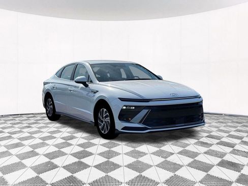New 2026 Hyundai Sonata Blue FWD image 17