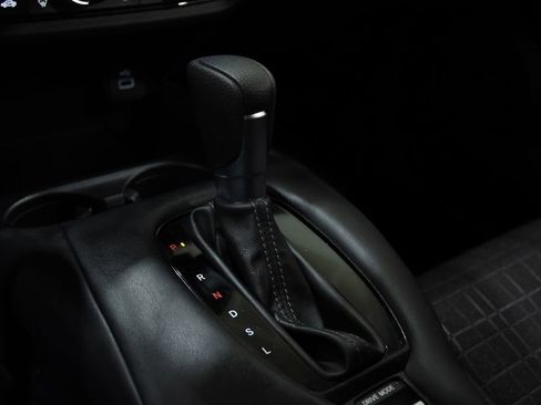 Used 2025 Honda HR-V LX image 24