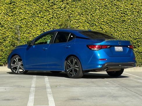 Used 2020 Nissan Sentra SR w/ Premium Package image 2