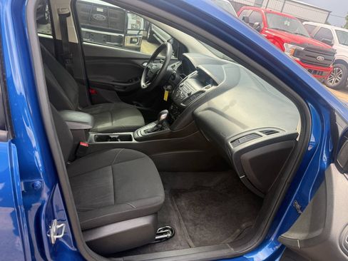 Used 2018 Ford Focus SE FWD image 10