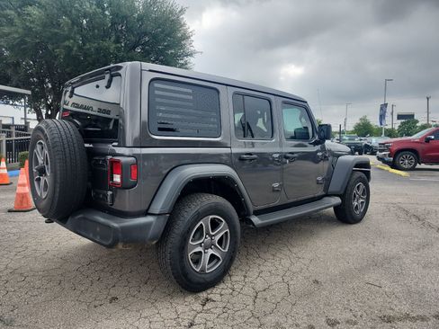 Used 2022 Jeep Wrangler Unlimited Sport w/ Sun And Sound Package AWD/4WD image 3