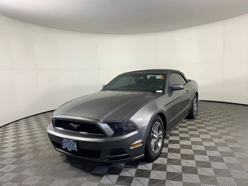 Used 2014 Ford Mustang Premium image 5