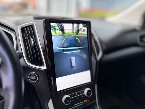 Used 2021 Ford Edge SEL FWD image 16