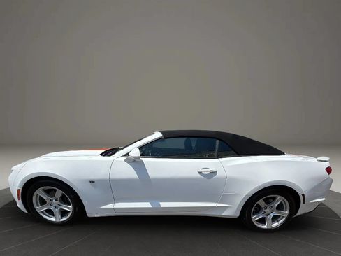 Used 2019 Chevrolet Camaro LT RWD image 8