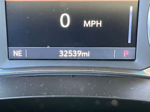 Used 2023 Chevrolet Traverse LT image 19