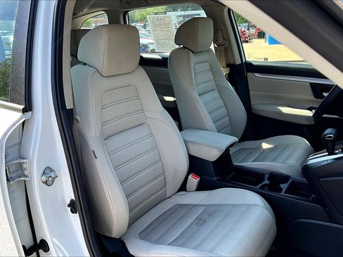 Used 2018 Honda CR-V LX image 7