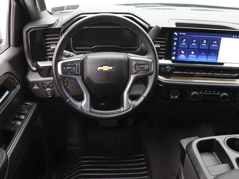 Used 2024 Chevrolet Silverado 1500 LT image 18