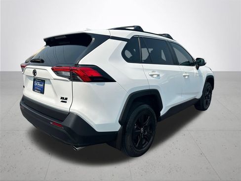 Used 2022 Toyota RAV4 XLE w/ XLE Grade Weather Package AWD/4WD image 7