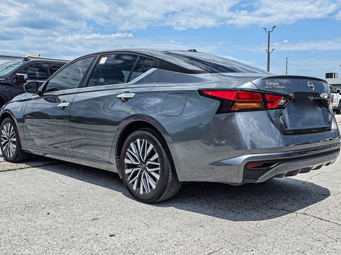 Used 2023 Nissan Altima 2.5 SV FWD image 4