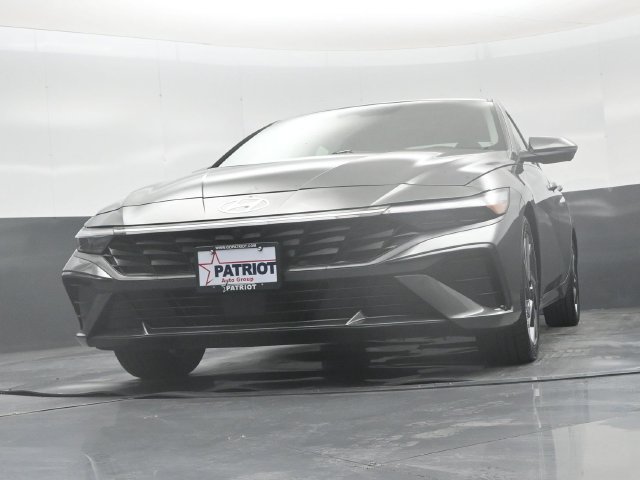 Used 2024 Hyundai Elantra Limited FWD image 45