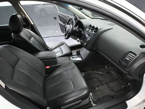 Used 2012 Nissan Altima 3.5 SR w/ Sport Pkg image 42