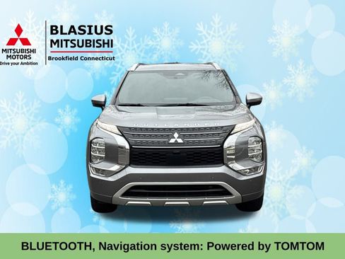 Used 2022 Mitsubishi Outlander SEL image 3