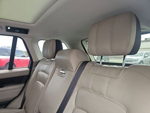 Used 2019 Land Rover Range Rover Supercharged AWD/4WD image 11