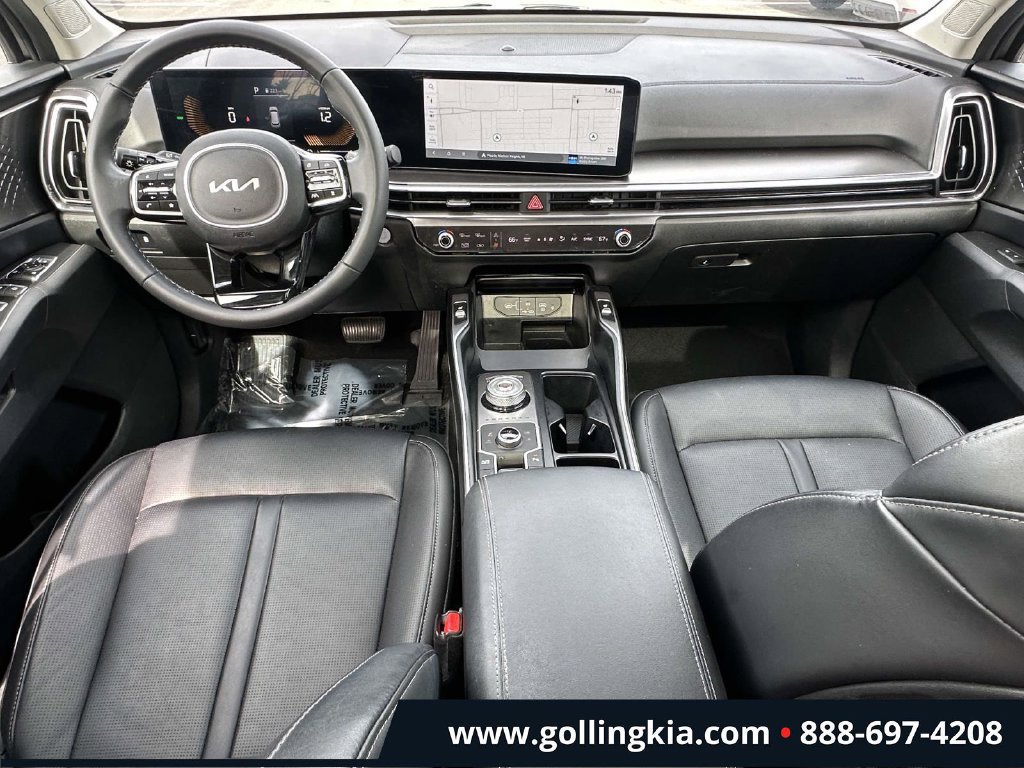 Certified 2025 Kia Sorento EX w/ EX Panoramic Sunroof Package AWD/4WD image 13
