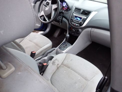 Used 2015 Hyundai Accent GLS image 26