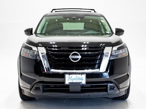 Used 2023 Nissan Pathfinder SV w/ SV Premium Package AWD/4WD image 4