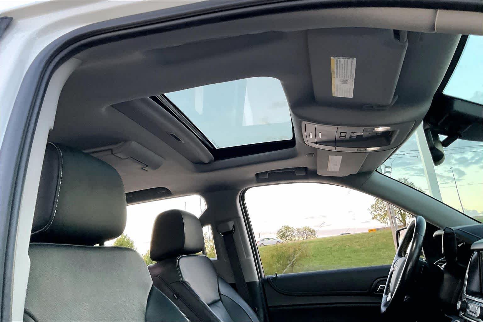 Used 2019 Chevrolet Tahoe Premier AWD/4WD image 15