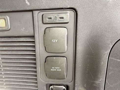 Certified 2025 Ford Expedition Active AWD/4WD image 18