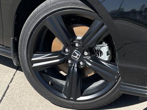 Used 2025 Honda Accord Sport image 9