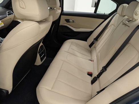 Used 2025 BMW 330i Sedan w/ Premium Package image 13