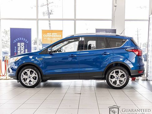 Used 2019 Ford Escape Titanium w/ U9j03 - Titanium Tow Package AWD/4WD image 6