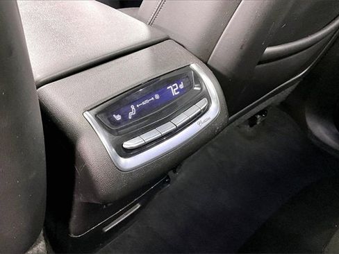 Used 2020 Cadillac XT6 Premium Luxury image 12