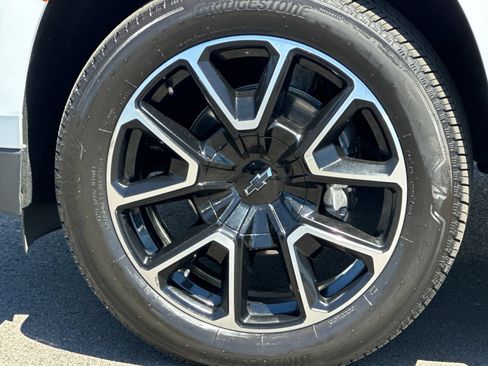 Used 2021 Chevrolet Tahoe RST RWD image 32