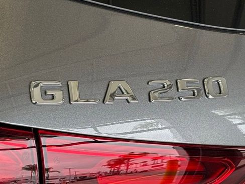 Certified 2026 Mercedes-Benz GLA 250 image 5
