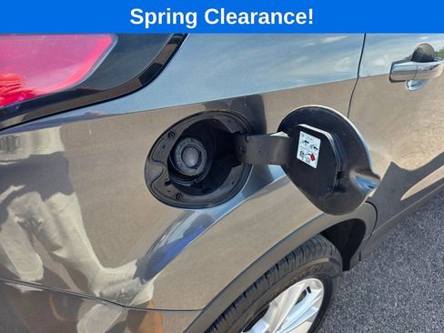Certified 2018 Ford Escape SE w/ SE Sync 3 Package AWD/4WD image 16