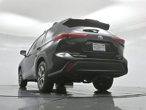 Used 2023 Toyota Highlander XLE image 54
