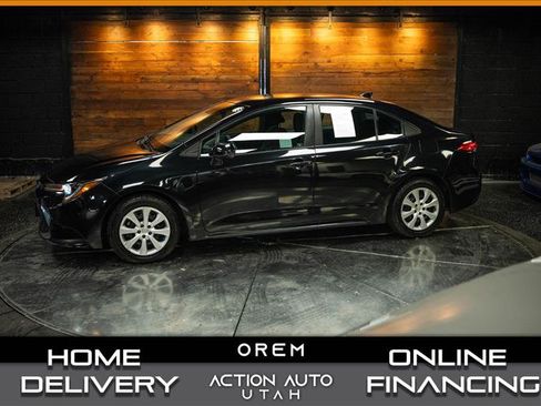 Used 2020 Toyota Corolla LE FWD image 1