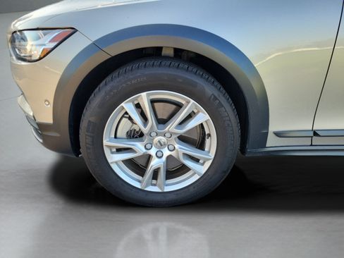 Used 2019 Volvo V90 T5 Cross Country AWD/4WD image 30