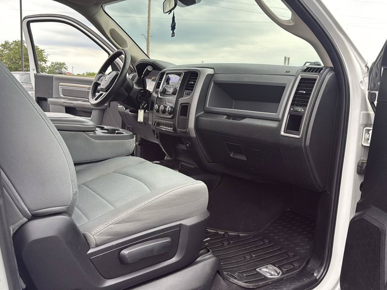 Used 2014 RAM 3500 Tradesman w/ Chrome Appearance Group AWD/4WD image 24