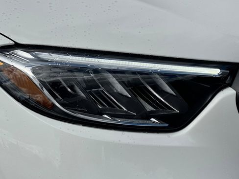 New 2026 Mercedes-Benz GLC 350e 4MATIC image 9