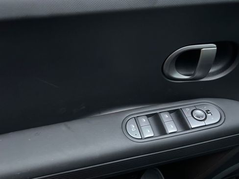 New 2026 Hyundai Ioniq 5 SE image 9