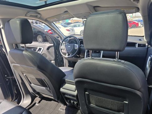 Used 2018 Land Rover Discovery Sport HSE image 22