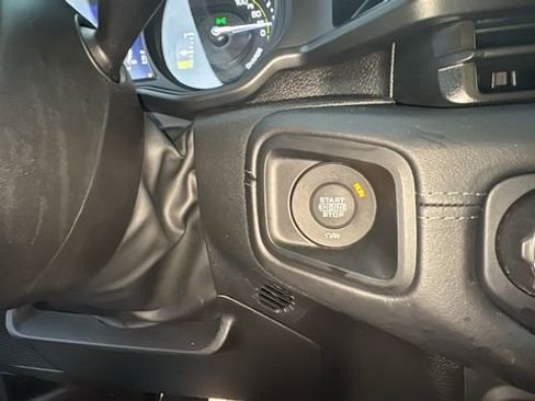 Used 2025 Jeep Wrangler Unlimited Rubicon 4xe w/ Safety Group image 16