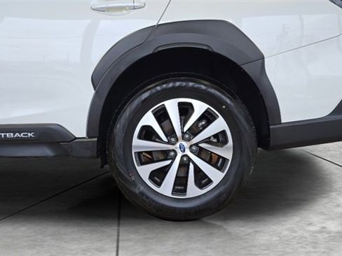 Used 2025 Subaru Outback Premium w/ Popular Package #1A image 29