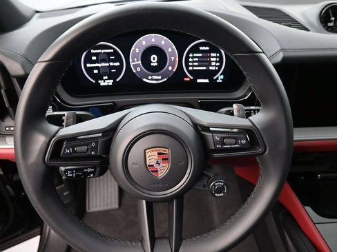 Certified 2025 Porsche Cayenne S AWD/4WD image 9