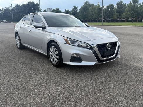 Used 2019 Nissan Altima 2.5 S FWD image 4