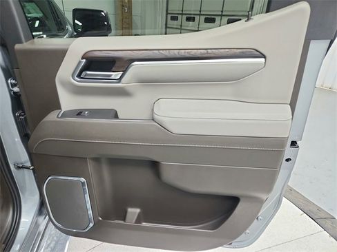 New 2026 GMC Sierra 1500 SLT image 44