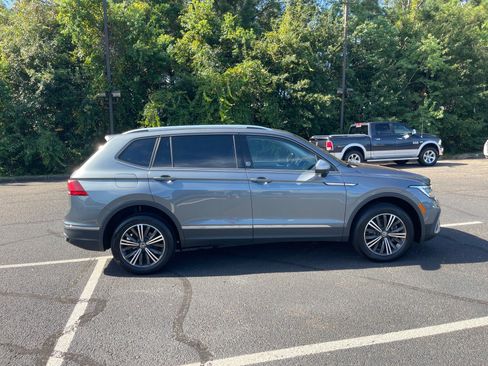 Used 2024 Volkswagen Tiguan Wolfsburg Edition FWD image 21