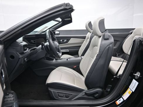 Used 2025 Ford Mustang GT Premium RWD image 24