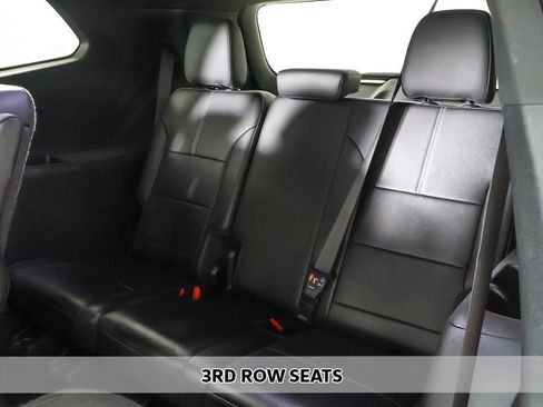 Used 2024 GMC Acadia Elevation image 10